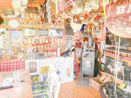 Ausstattung des Gartenhäuschens 