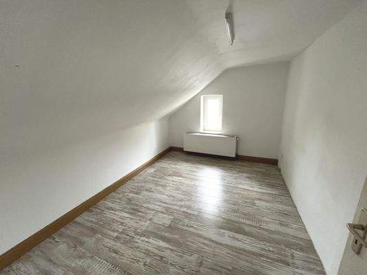 Büro/Kinderzimmer DG