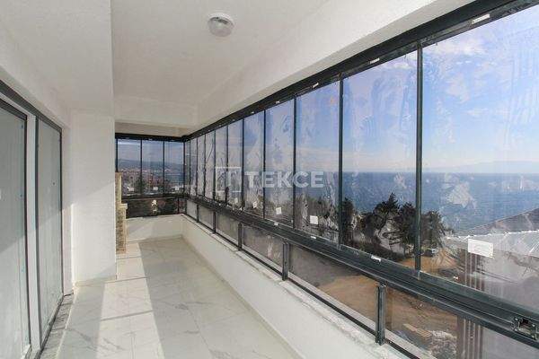 Elegant Apartments with Sea and City View in Yalova Armutlu