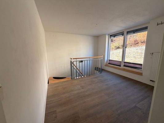 Treppenhaus_vom EG_Leseecke_Eonfamilienhaus_Schwalefeld