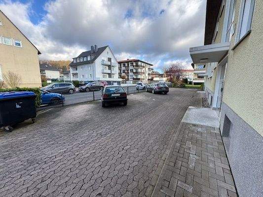 Grundstück mit PKW-Stellflächen