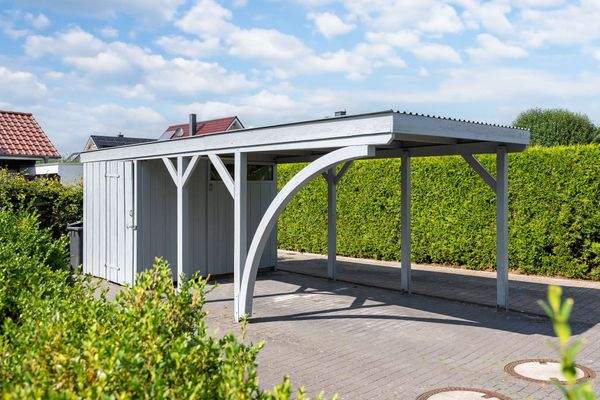 Carport + Geräteschuppen