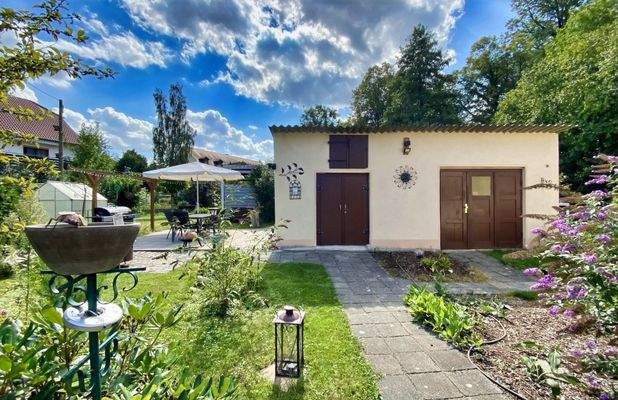 Nebengebäude/ Schuppen