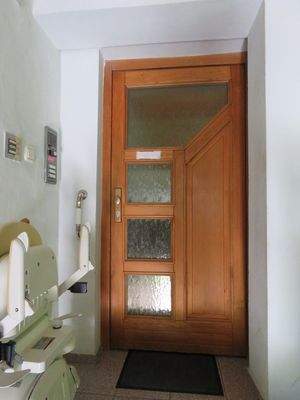 Haustüre mit Sprechanlage 