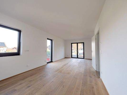 Wohn-/Esszimmer l Offene Küche