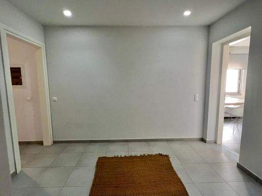 Einzigartige Villa am Meer mit Innenpool, Gärten und Gästehaus