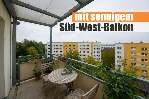 mit sonnigem Süd-West-Balkon
