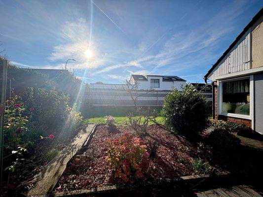 schön angelegter Garten