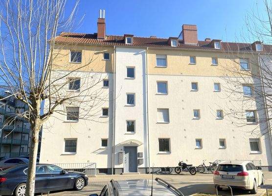 Hausansicht Eingangseite - (KI generiert)