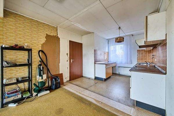 EG: Angrenzende Wohnküche