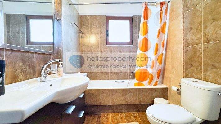 aec88ec72f684df893a321098bbb5e5c-original