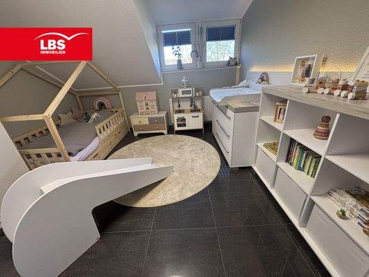 Kinderzimmer/ Schlafzimmer 1