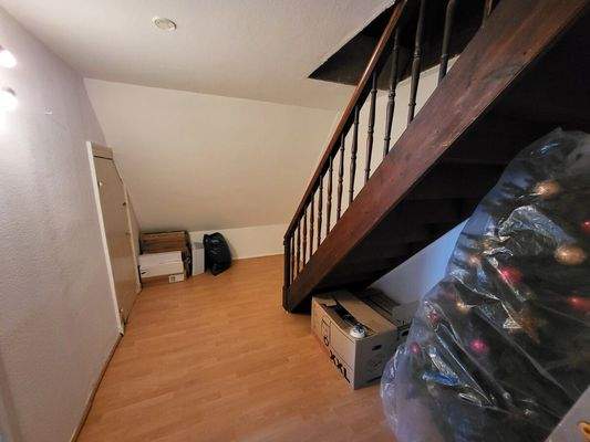 DG: Aufgang zum Dachboden