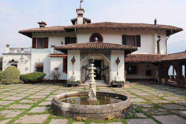 Außenansicht der Villa