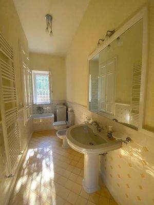 Haupthaus mit 3 Bädern