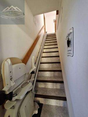 8 Aufgang zur Whg. 2 Haupthaus