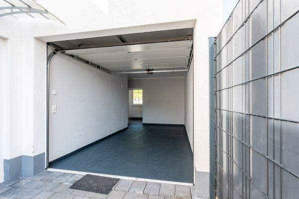 Garage mit Waschküche