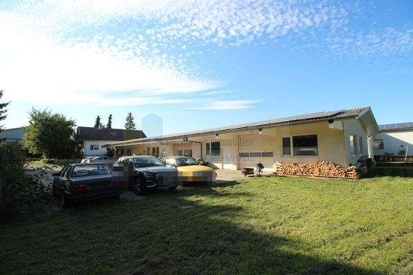 Halle Grundstück Wohnhaus