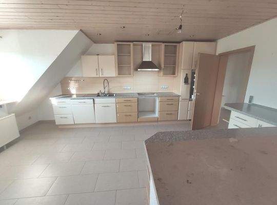 Whg. 1: Offene Küche mit Essbereich und Wohnzimmer Bild 3