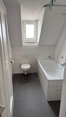 modernes Badezimmer.jpg