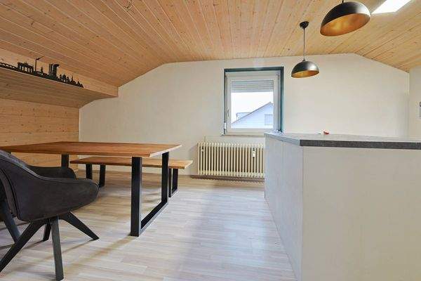 Küche mit Essbereich