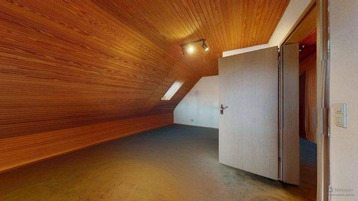 Schlafzimmer Dachgeschoss_defurnished