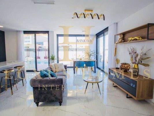 73DB6485-1320-4887-A553-067E7B90E3AD