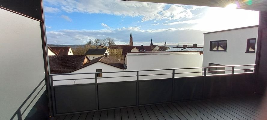 Blick vom Balkon über die Dächer Eggenfeldens