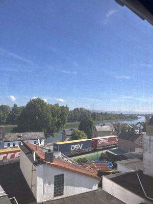 Dachgeschoss: Rheinblick