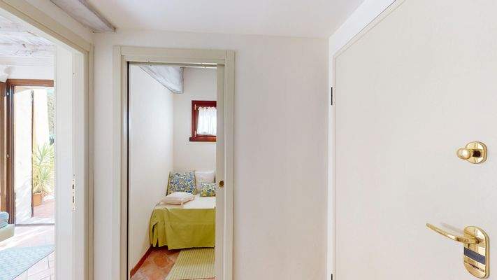 PR-024-97-Appartamento-con-doppi-giardini-al-Garda