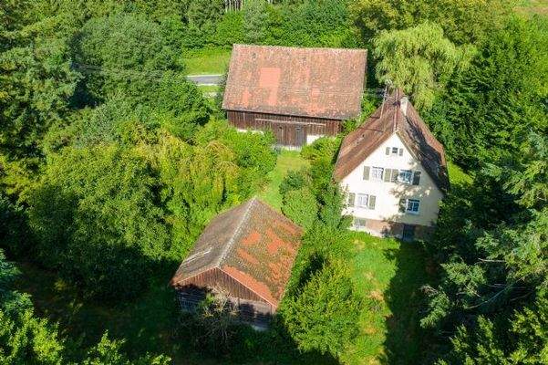 Hochbauten von Süden