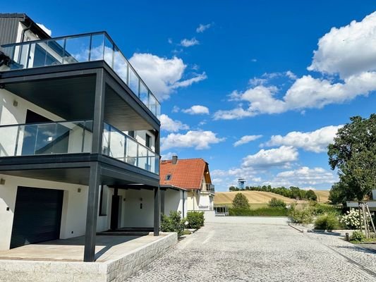 große Balkone und Terrassen