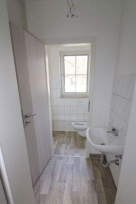 sep. WC Vorraum mit Waschbecken