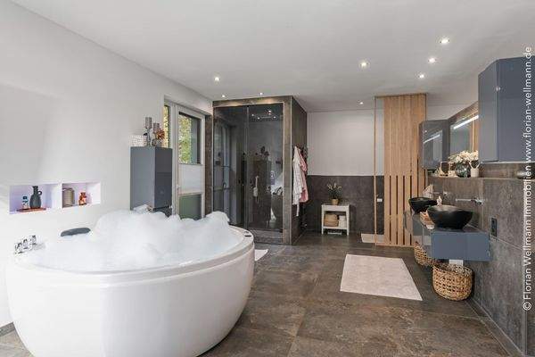 ... mit Whirlpoolfunktion