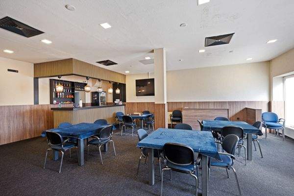 Gewerbeeinheit 2: Kulturverein