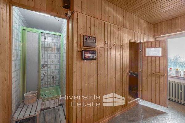 Sauna mit Dusche 