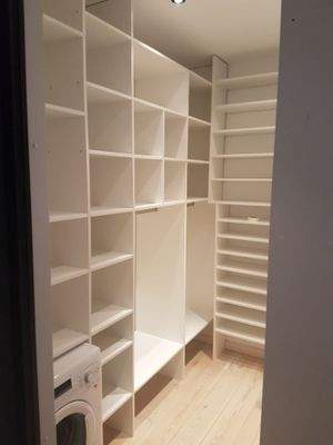 Kleiderschrank 3.jpg