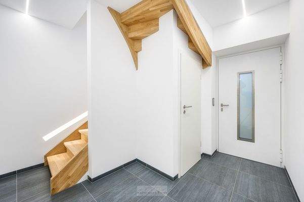 Treppenaufgang Erdgeschoß 