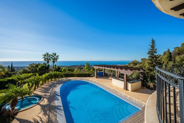 Photo: Villa in Marbella East