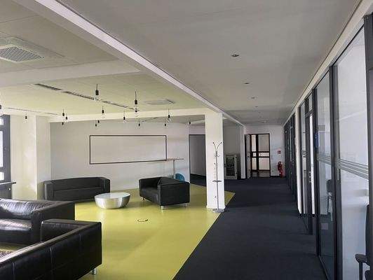 Flur- und Loungebereich