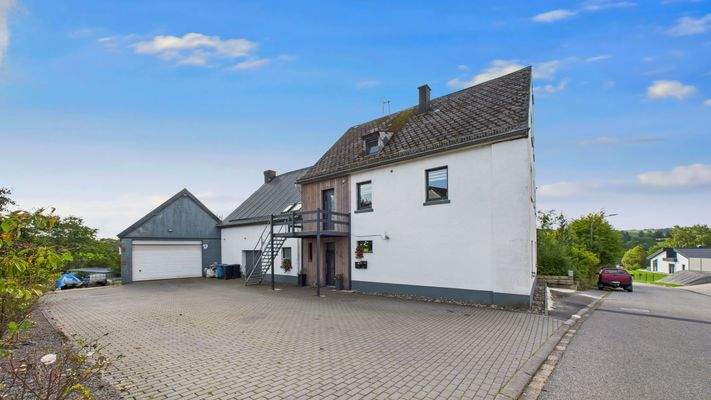 CAM03143G0-PR0190-STILL003