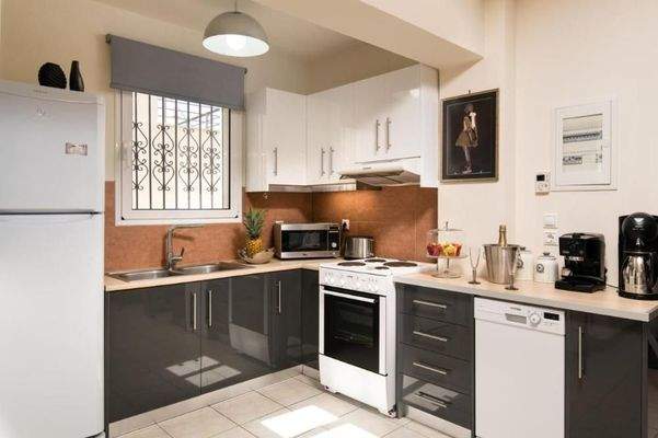 Kreta, Georgioupoli: Schönes Haus zum Verkauf mit herrlichem Blick auf den Kournas-See