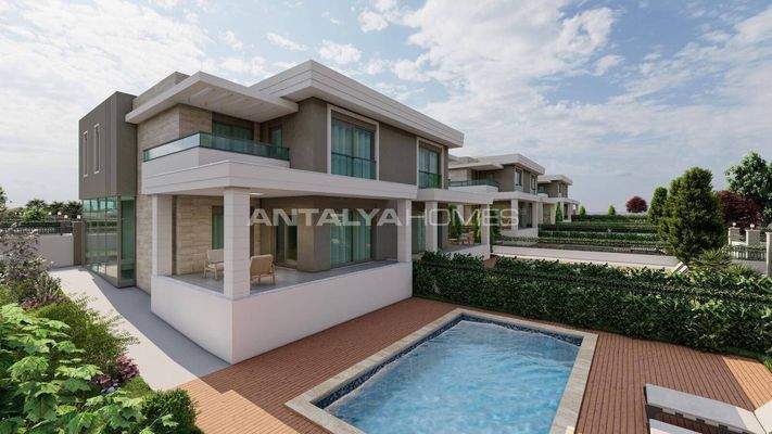 Houses with Private Pools and Gardens in Manavgat