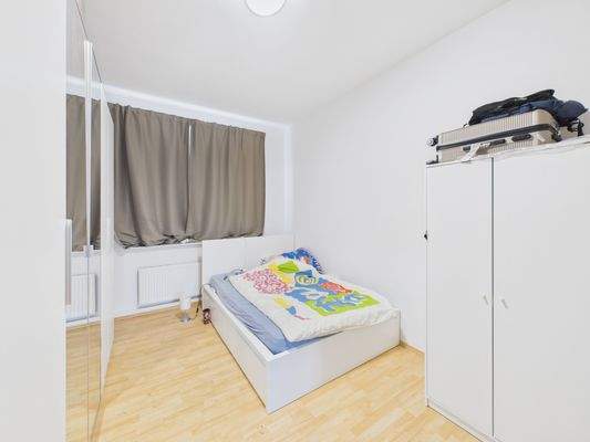 CAM01223G0-PR0168-STILL026