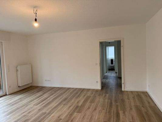 Wohnzimmer mit Sicht zum Flur