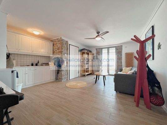 5d3e64c88fcf4bedb68bc3f97c1e9144-original