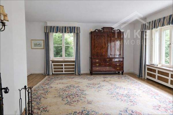 Innen - KI überarbeitet