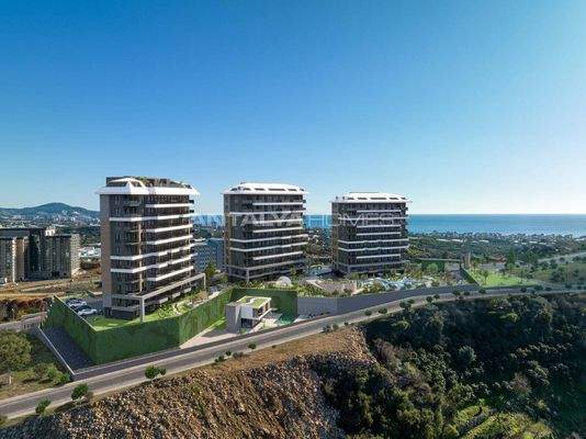 Investment Real Estate in a Complex with On-Site Facilities