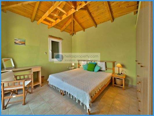 3f9279d654344e0a87c62bb86d00f75a-original