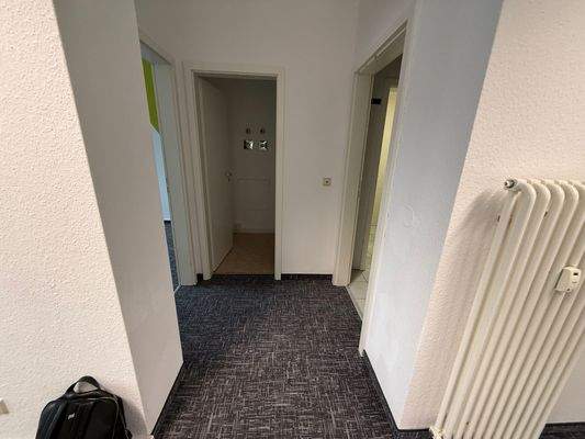 Flur Zusatz-Büro 32 qm